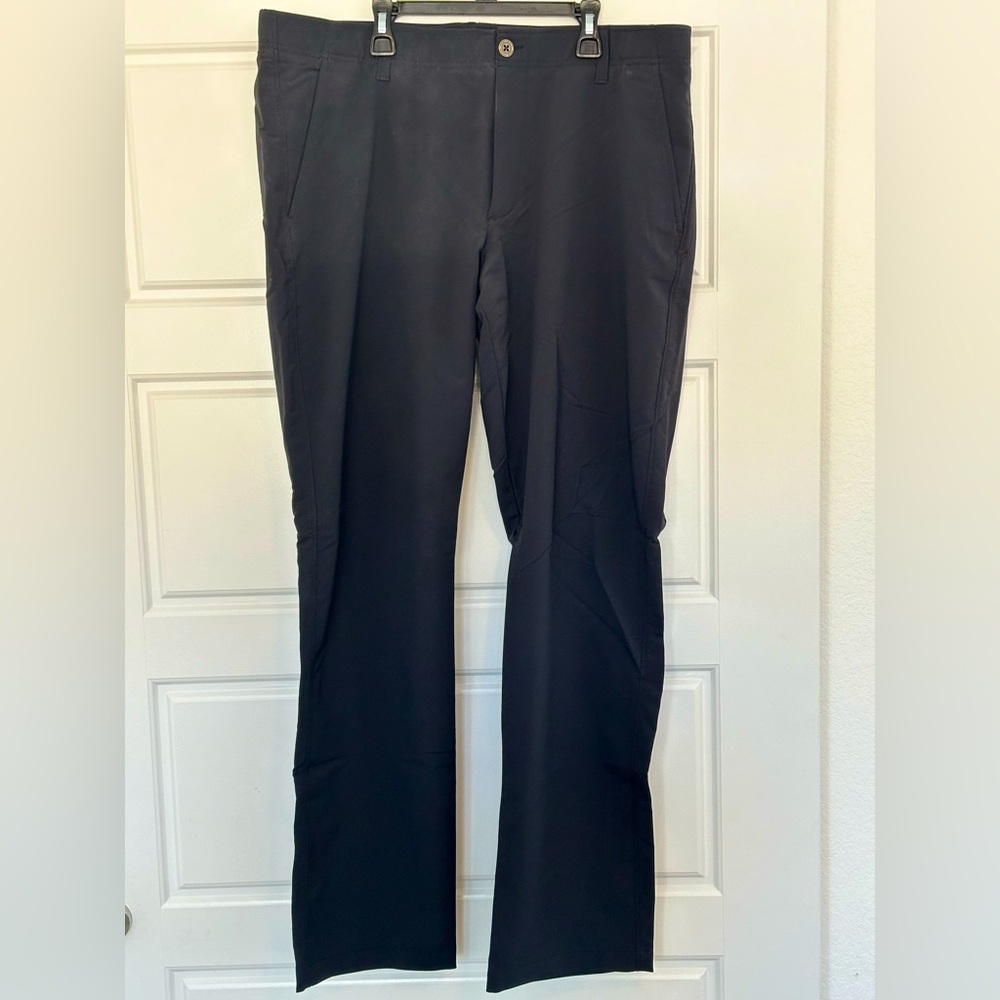 Under Armour Men’s Golf Pants (Black) Size 38